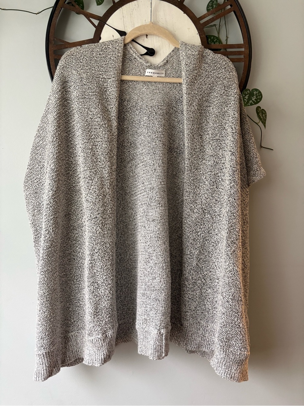 Aritzia Community ionic wrap - Picture 2 of 6